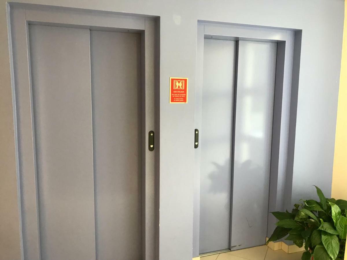 Apartment T3 In Downtown With Sea View Ponta Delgada Esterno foto